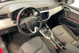 Punainen SEAT Arona 2018 kuva 7.