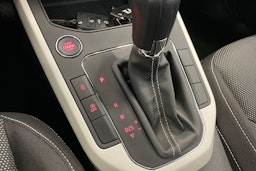 Punainen SEAT Arona 2018 kuva 18.