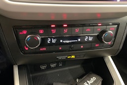 Punainen SEAT Arona 2018 kuva 19.