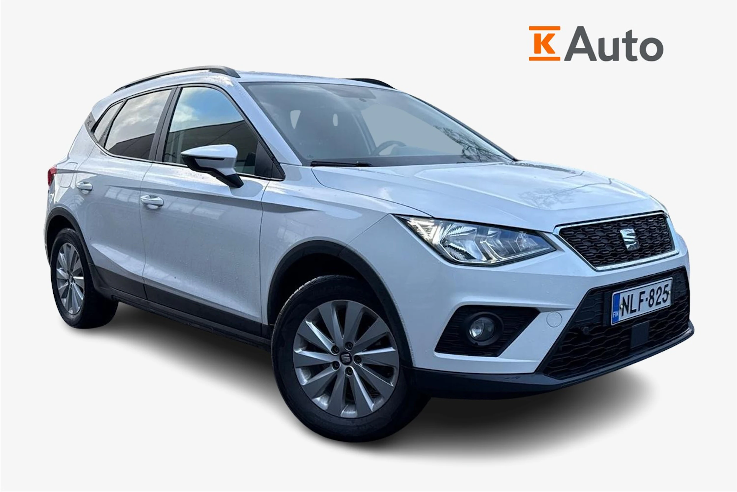 valkoinen SEAT Arona 2018 kuva 1.