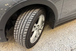 harmaa SEAT Arona 2018 kuva 13.