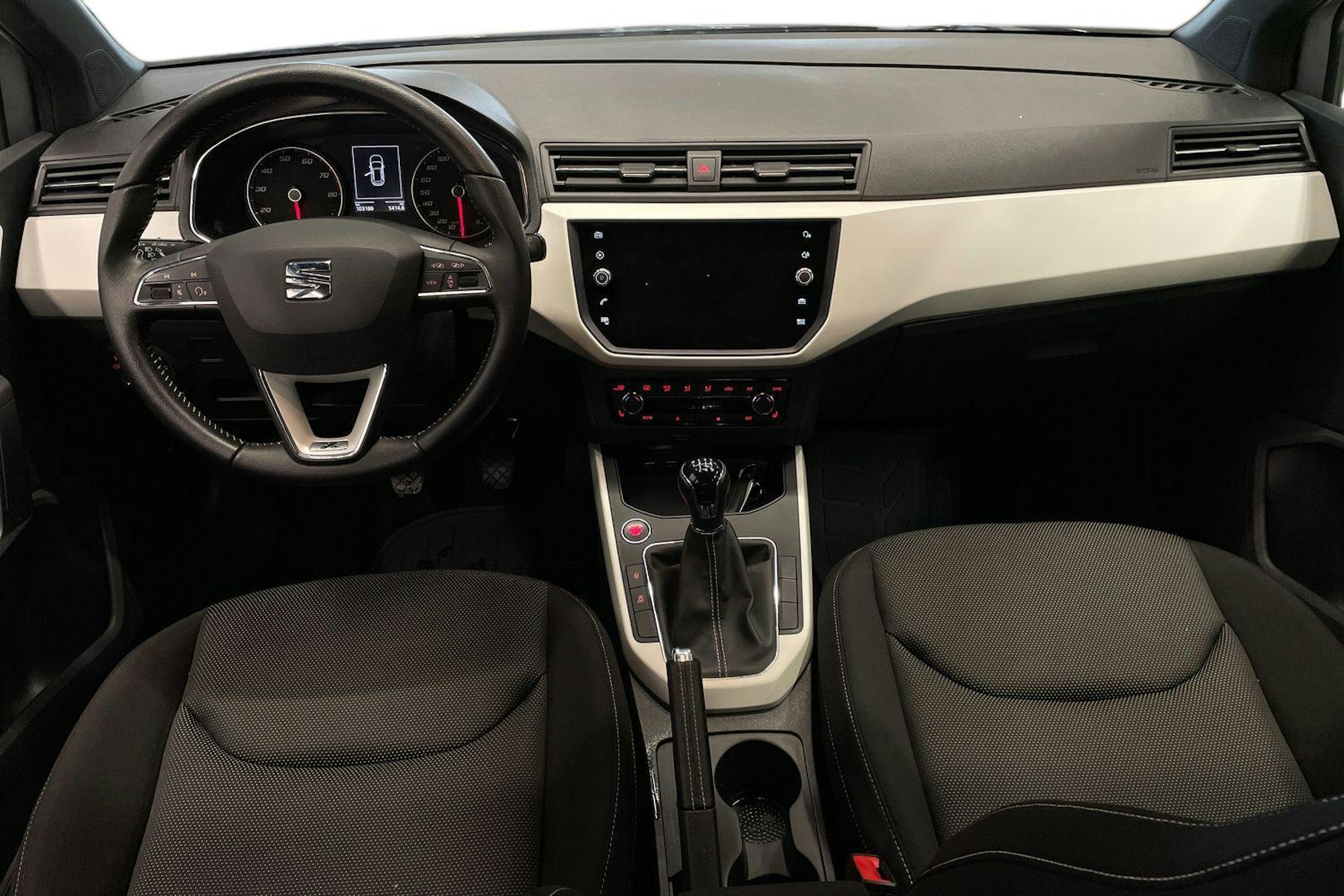 Hopea SEAT Arona 2018 kuva 9.