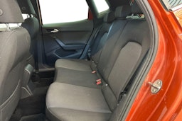 oranssi SEAT Arona 2018 kuva 10.