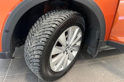 oranssi SEAT Arona 2018 kuva 11.