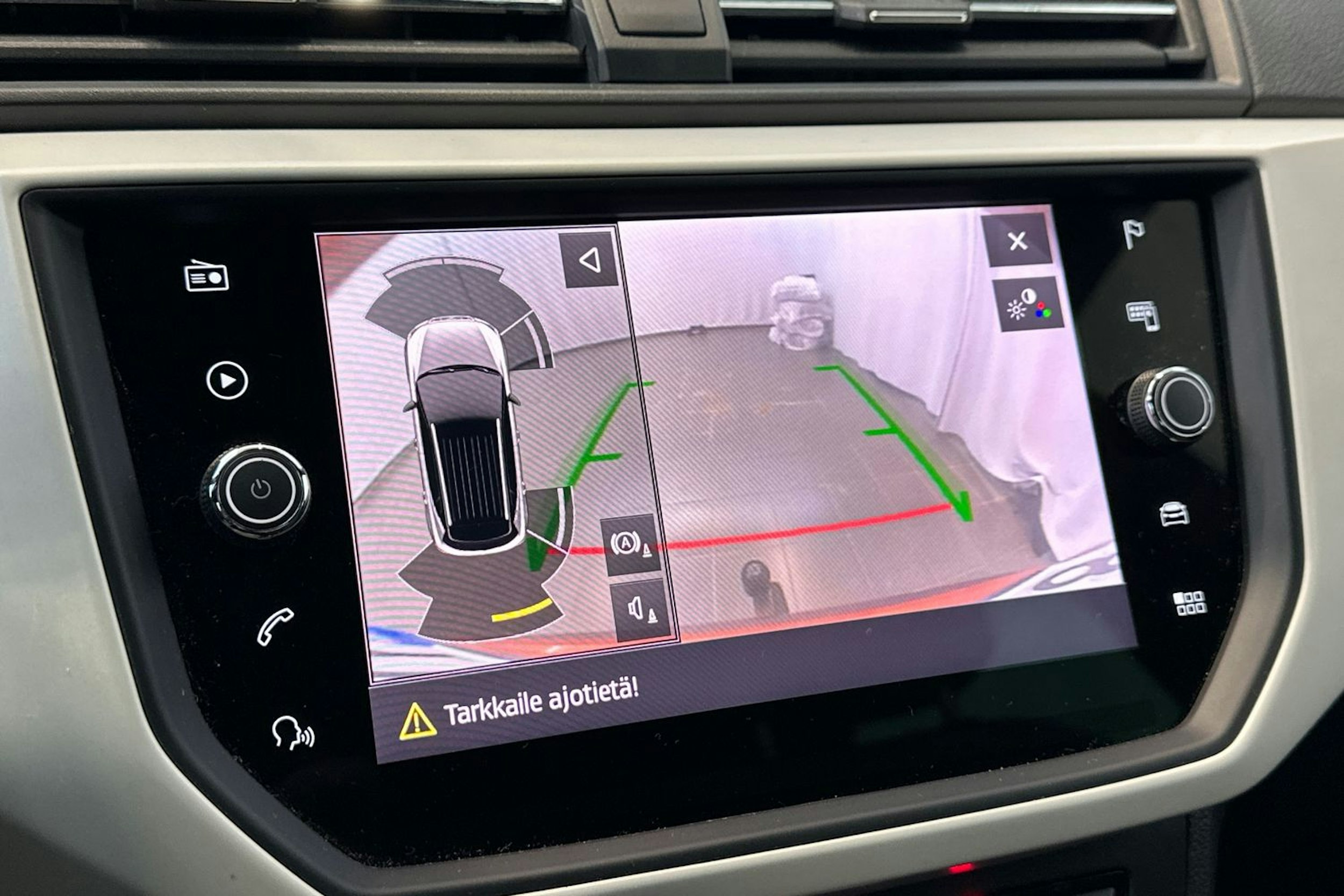 oranssi SEAT Arona 2018 kuva 18.