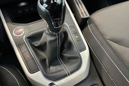 oranssi SEAT Arona 2018 kuva 21.