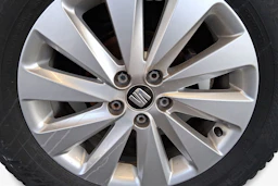 punainen SEAT Arona 2019 kuva 9.