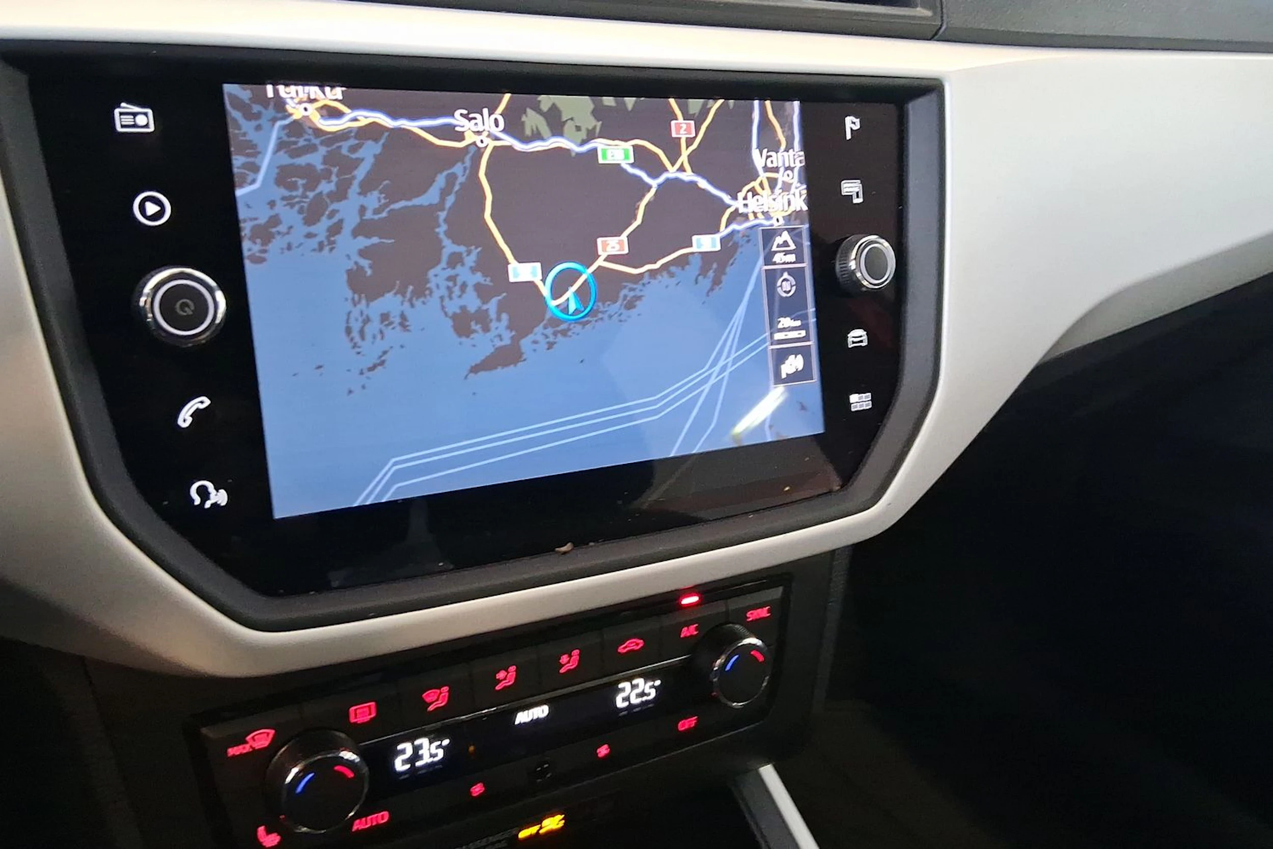 punainen SEAT Arona 2019 kuva 14.