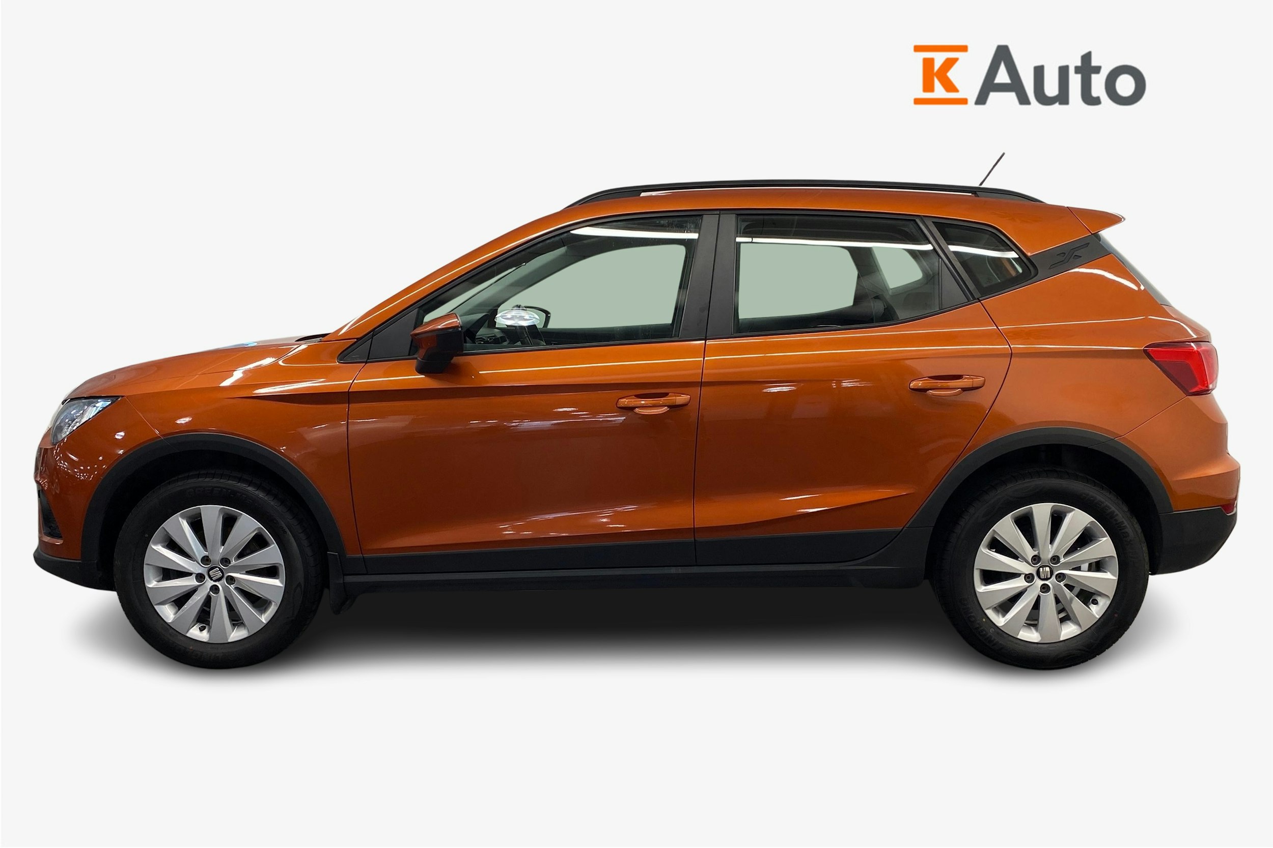 Oranssi SEAT Arona 2019 kuva 6.