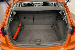 Oranssi SEAT Arona 2019 kuva 29.