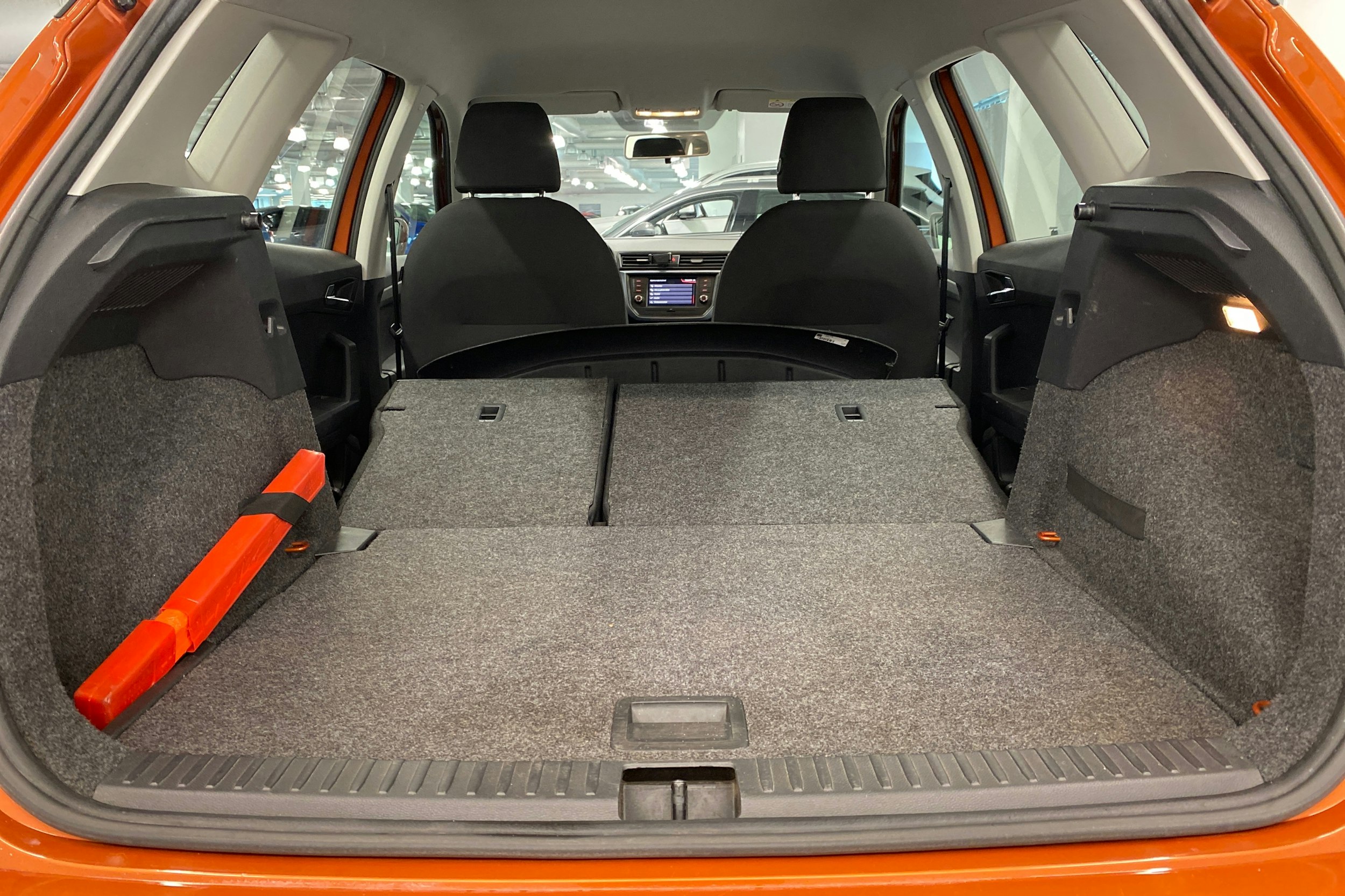Oranssi SEAT Arona 2019 kuva 30.