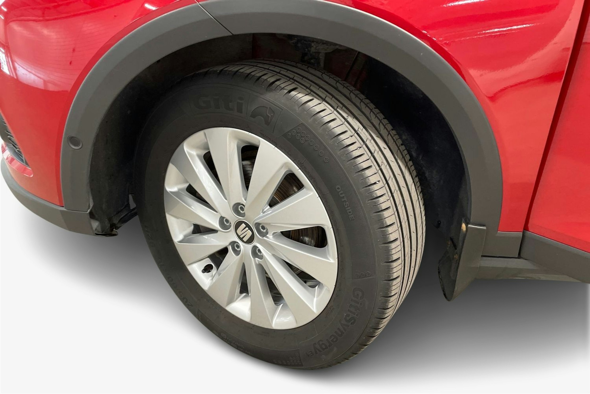 vihreä SEAT Arona 2019 kuva 10.