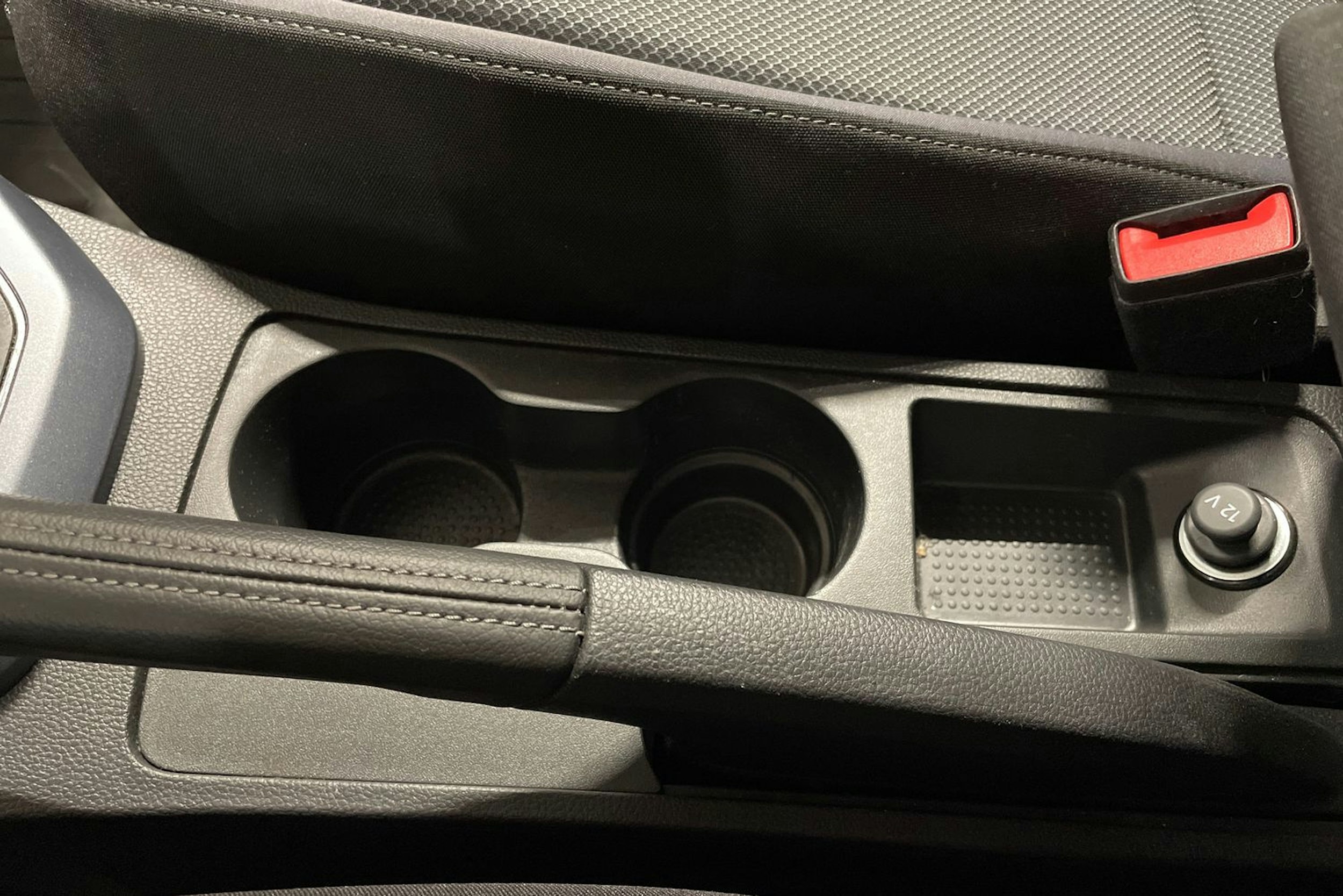 vihreä SEAT Arona 2019 kuva 20.