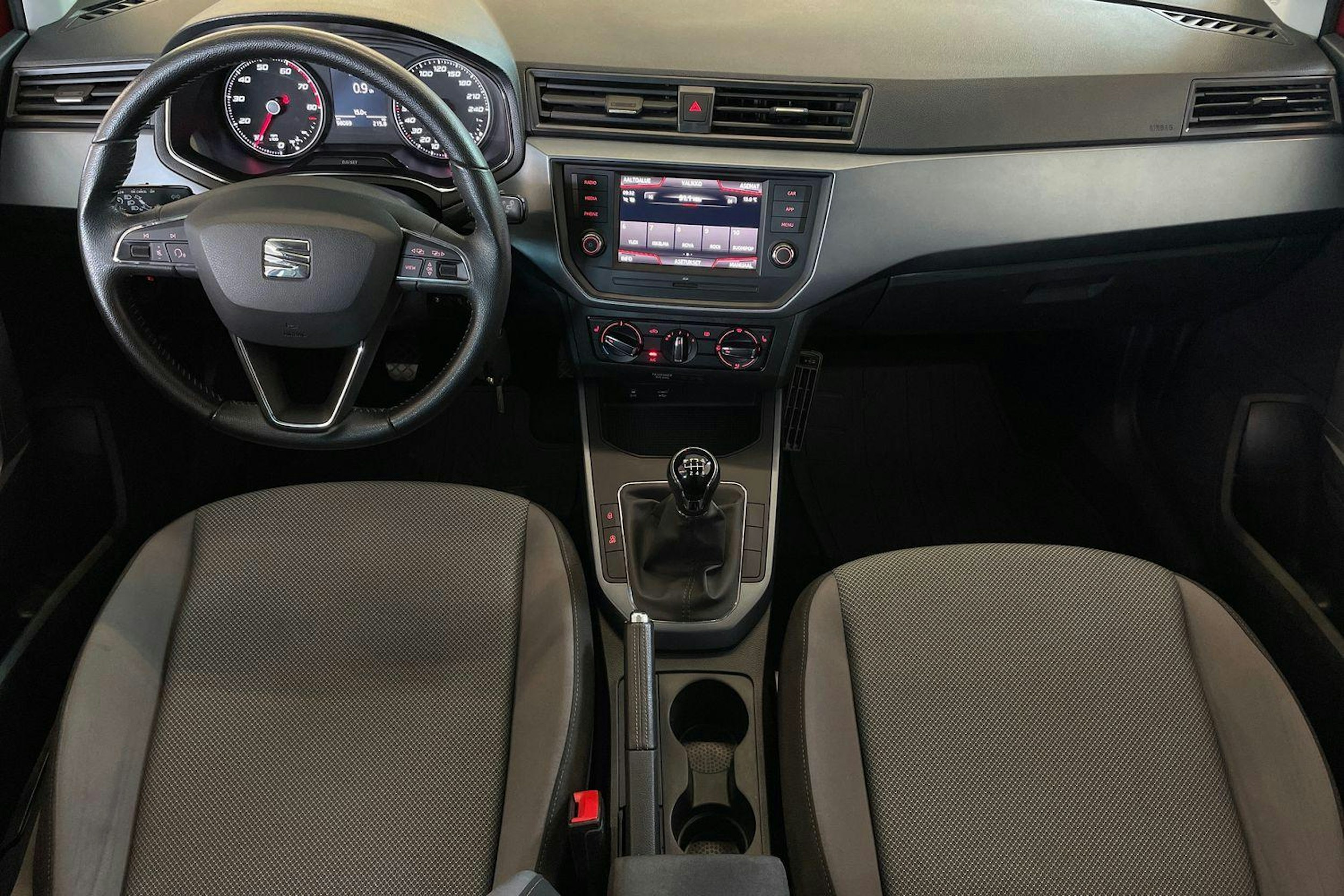 punainen SEAT Arona 2019 kuva 9.