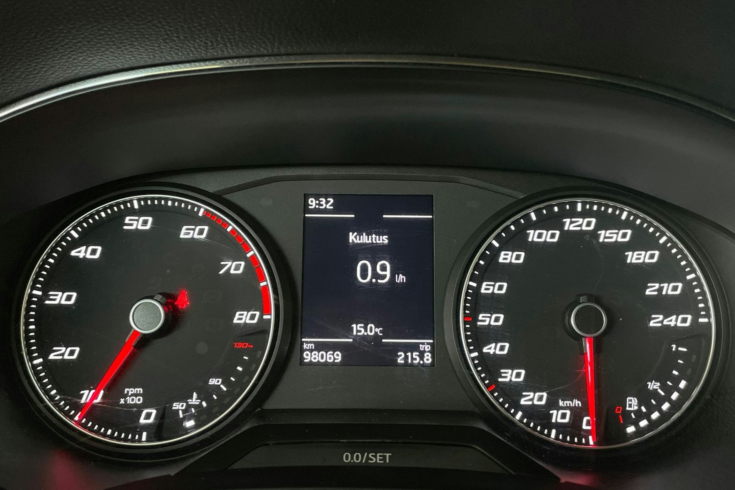 punainen SEAT Arona 2019 kuva 16.