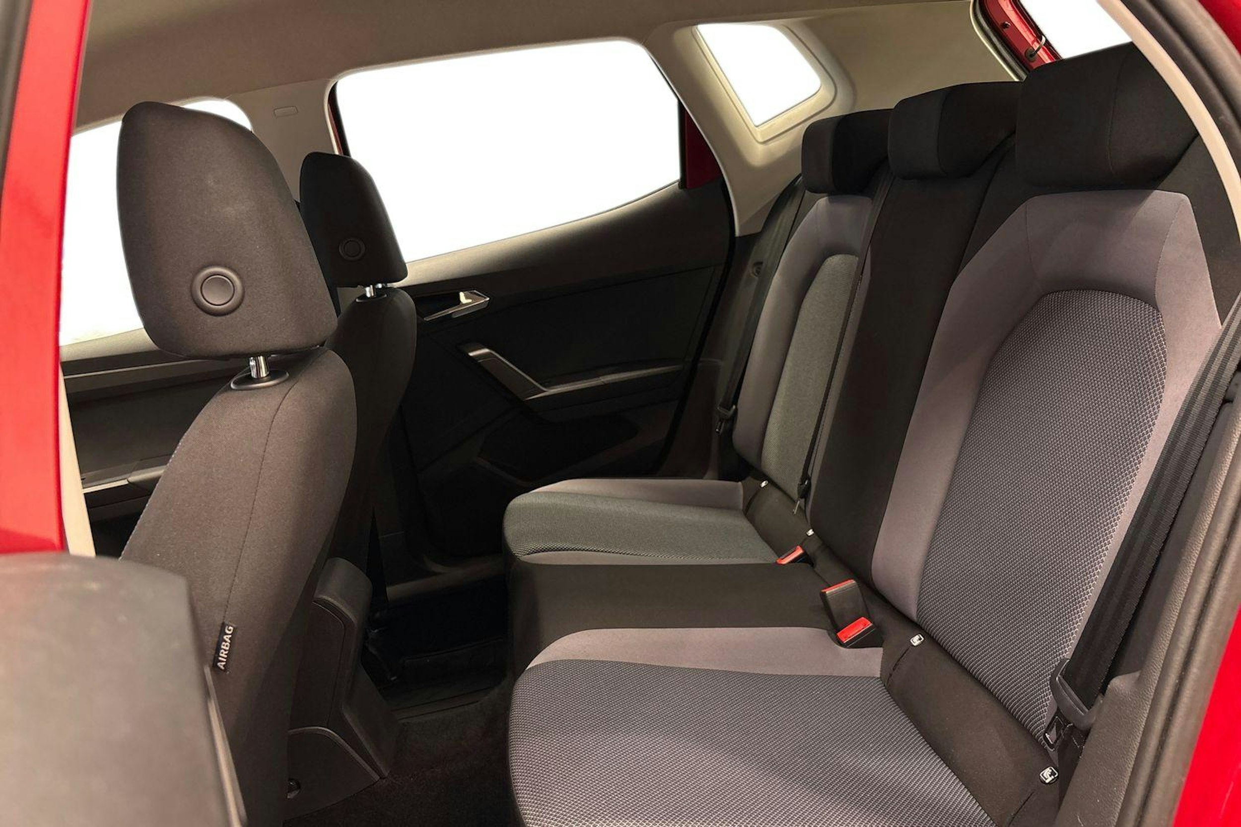 vihreä SEAT Arona 2019 kuva 10.