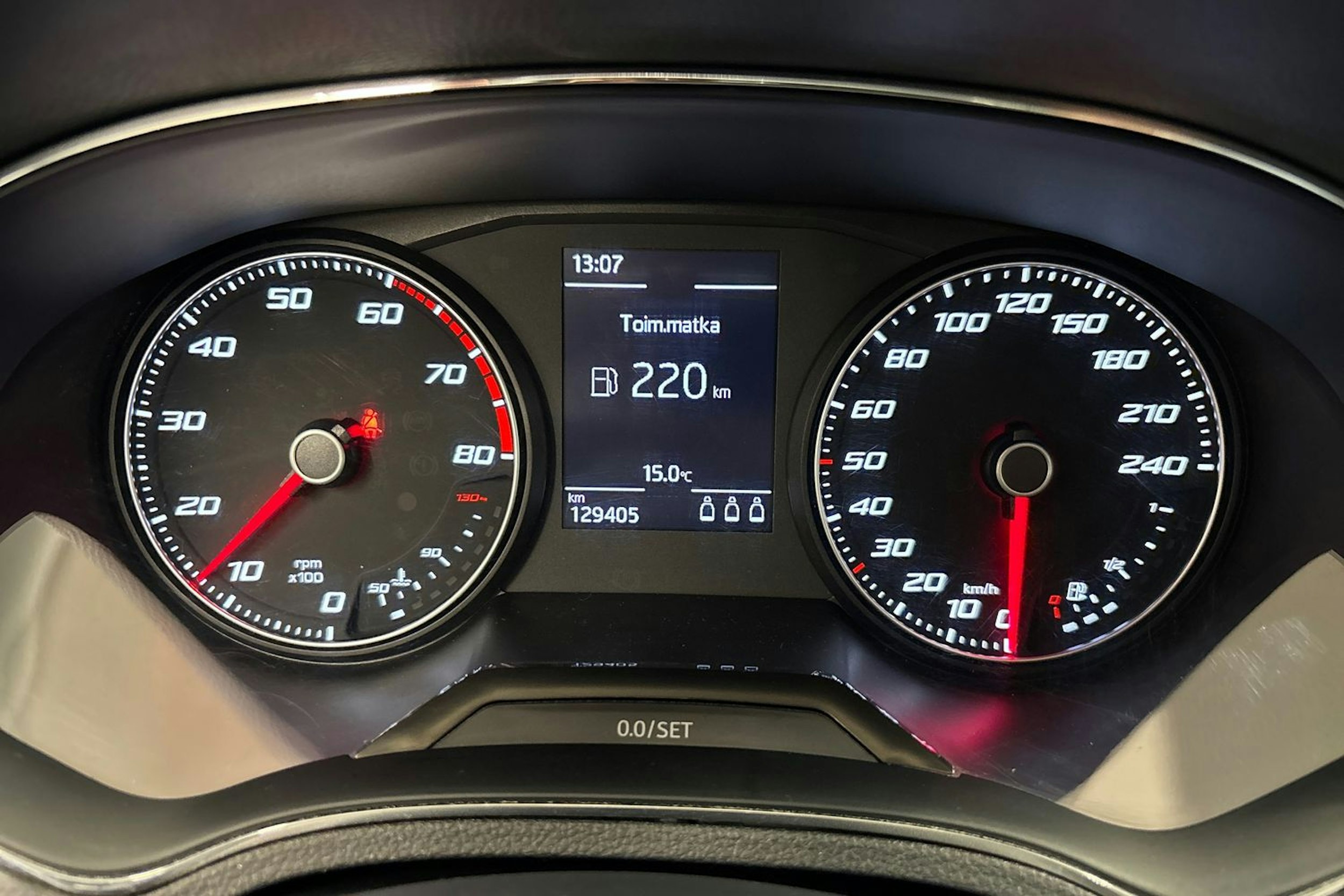 vihreä SEAT Arona 2019 kuva 16.