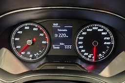 vihreä SEAT Arona 2019 kuva 16.