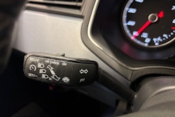 vihreä SEAT Arona 2019 kuva 18.