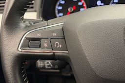 Oranssi SEAT Arona 2020 kuva 16.