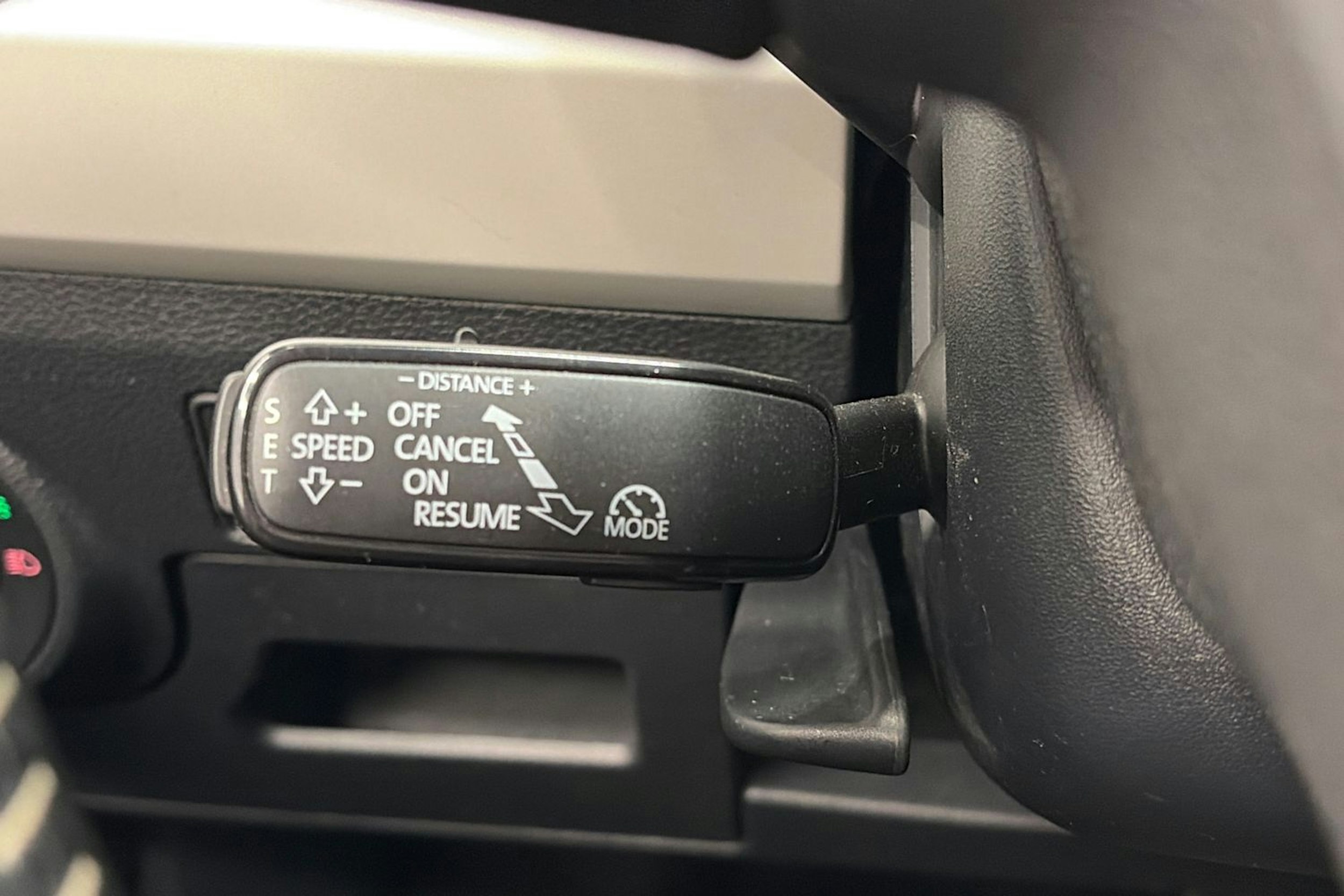 Oranssi SEAT Arona 2020 kuva 18.