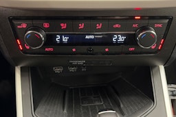 Oranssi SEAT Arona 2020 kuva 24.