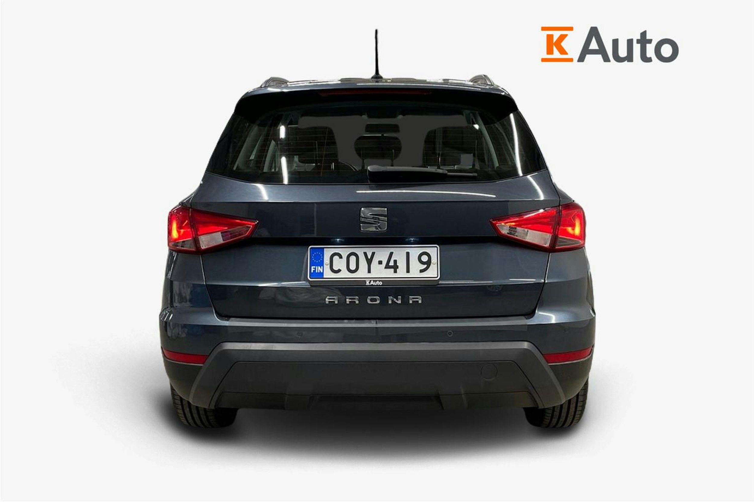 harmaa SEAT Arona 2020 kuva 3.