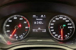 harmaa SEAT Arona 2020 kuva 16.