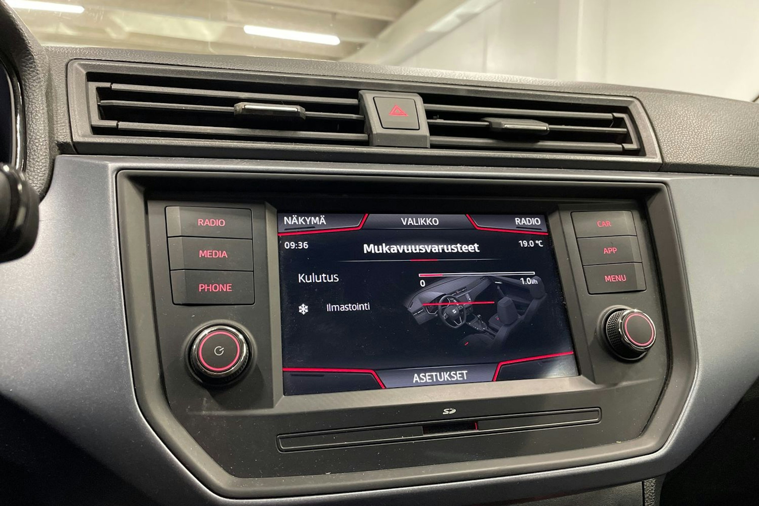 harmaa SEAT Arona 2020 kuva 18.