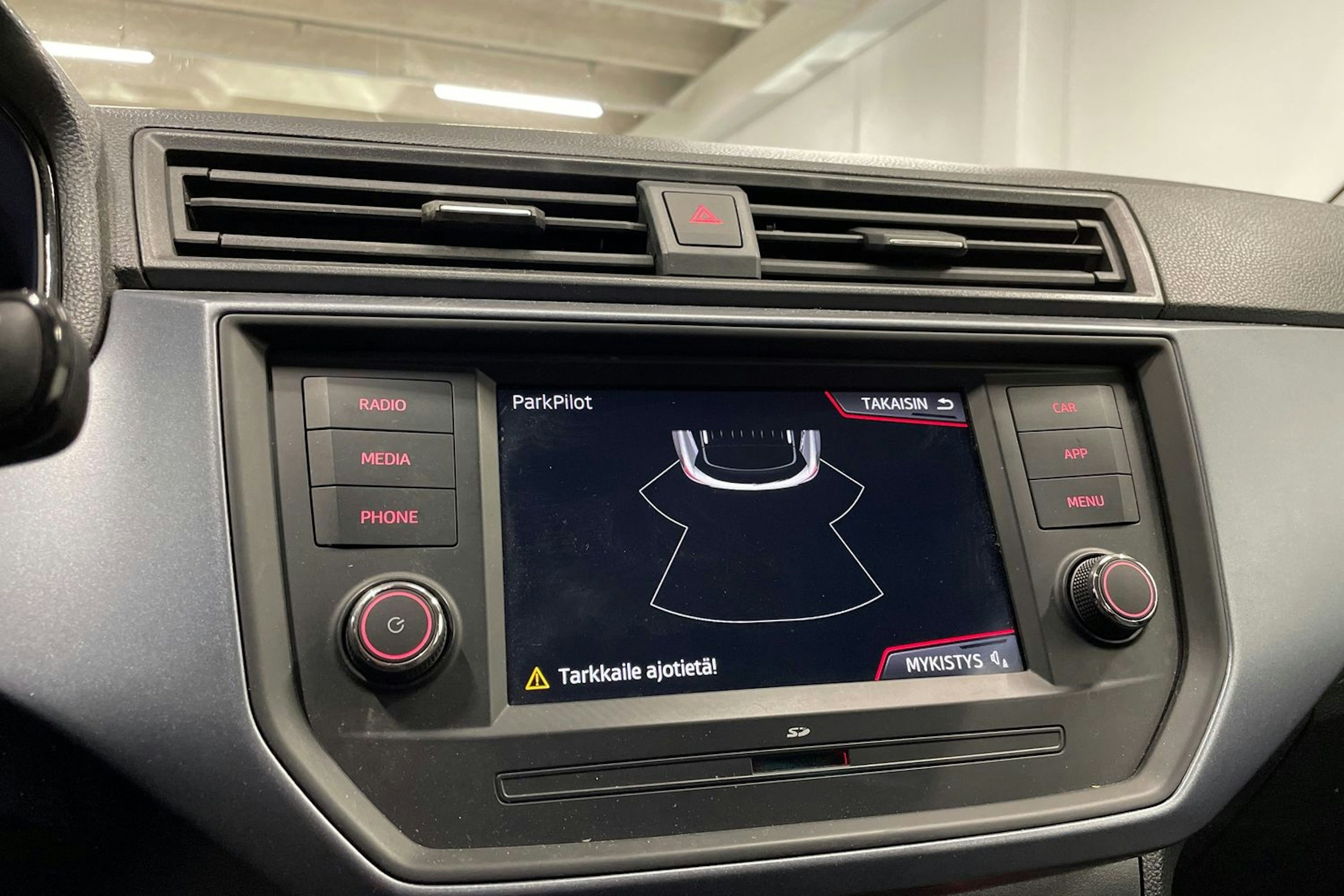harmaa SEAT Arona 2020 kuva 19.