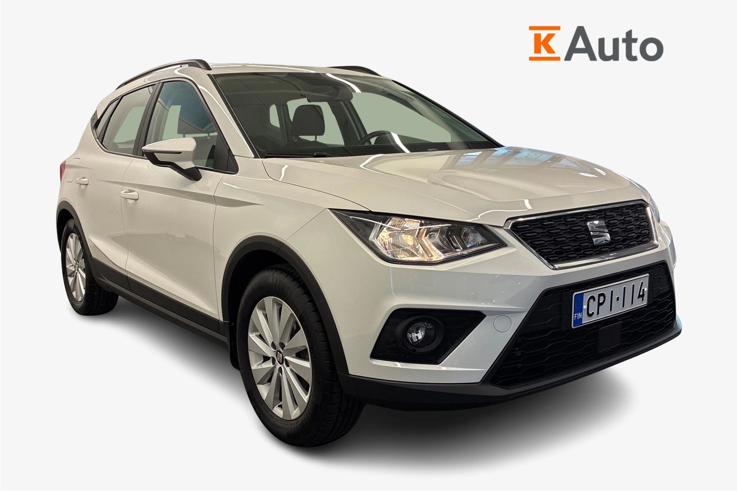 valkoinen SEAT Arona 2020 kuva 1.