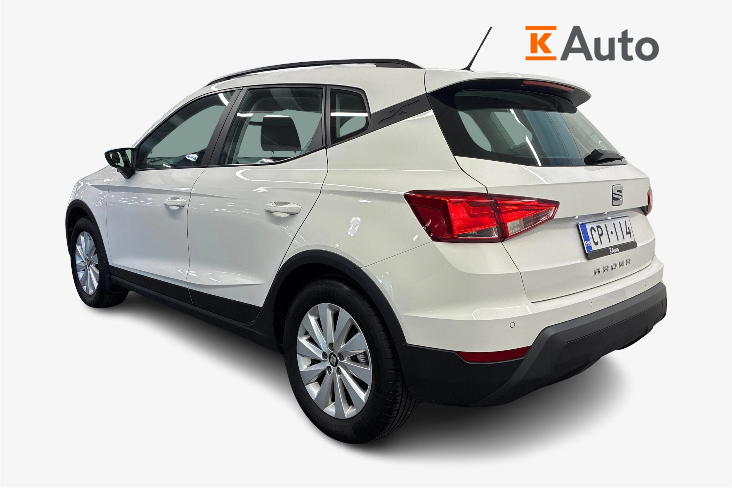 valkoinen SEAT Arona 2020 kuva 2.