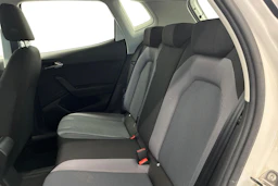 valkoinen SEAT Arona 2020 kuva 8.