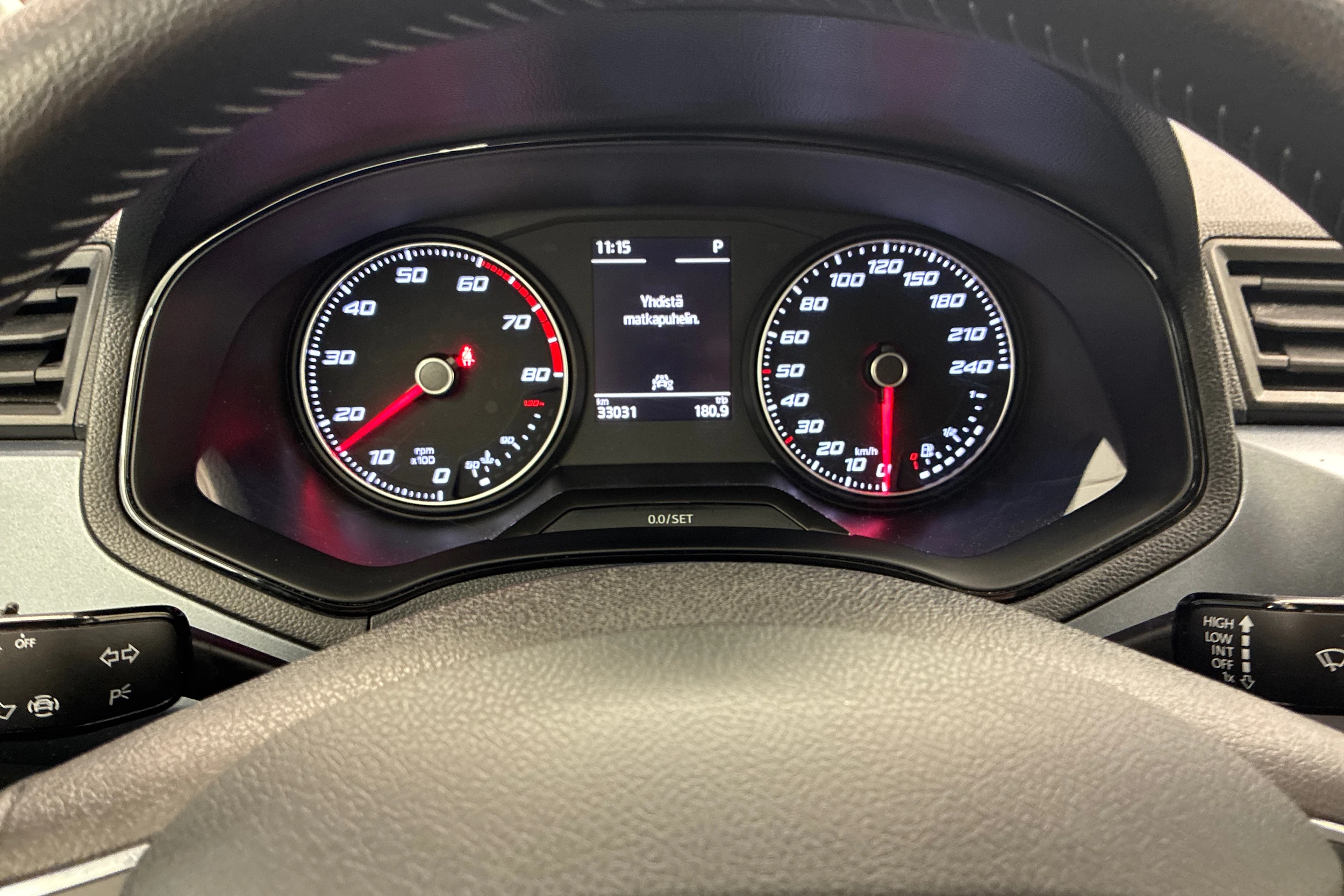 valkoinen SEAT Arona 2020 kuva 13.