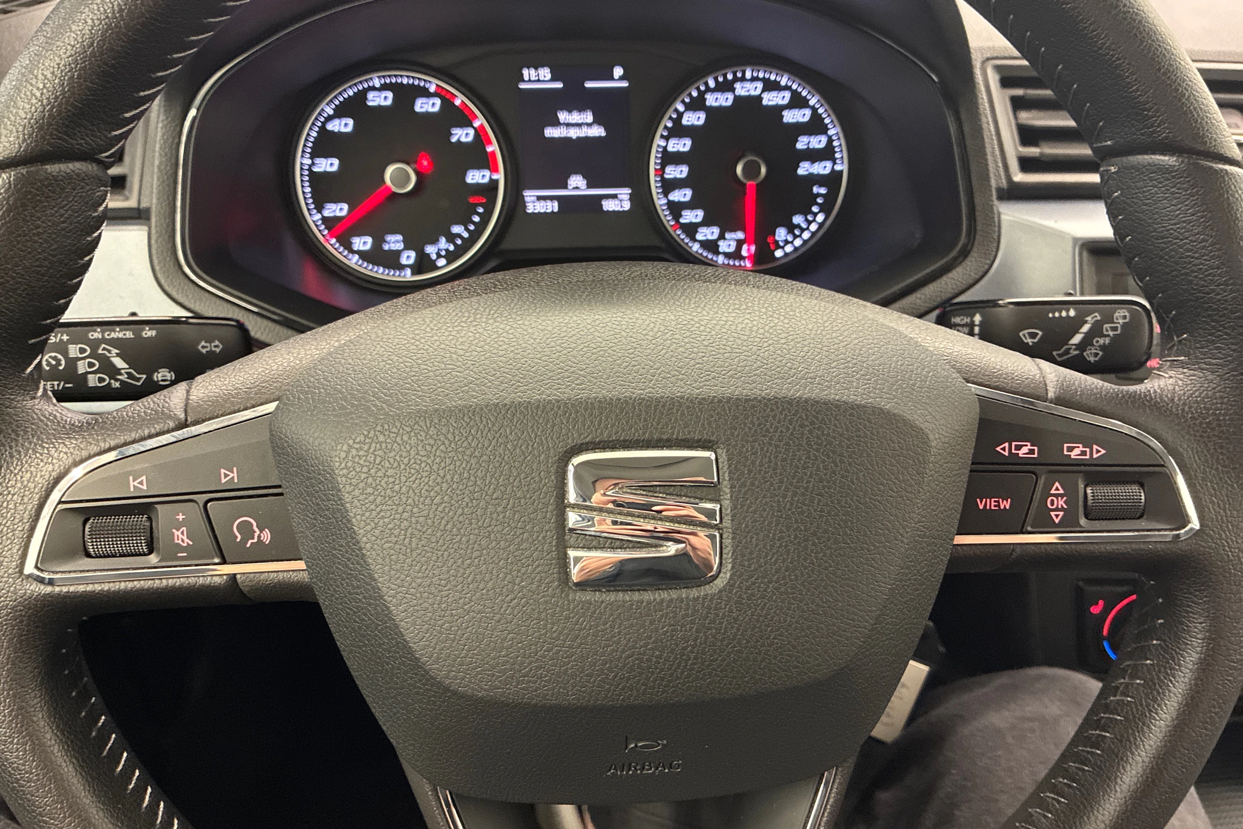 valkoinen SEAT Arona 2020 kuva 16.