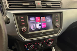valkoinen SEAT Arona 2020 kuva 19.