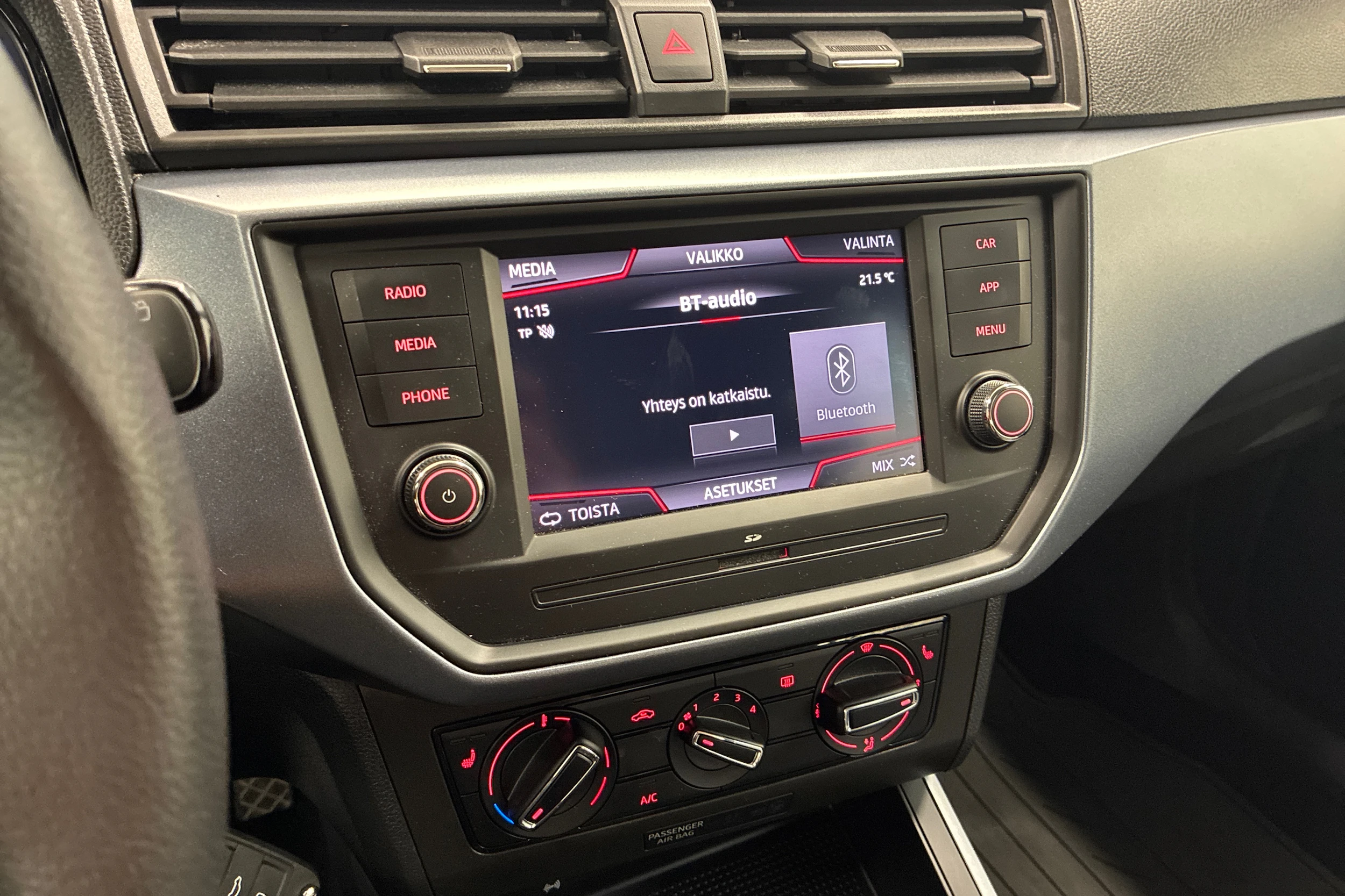 valkoinen SEAT Arona 2020 kuva 20.