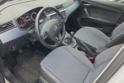 valkoinen SEAT Arona 2020 kuva 3.