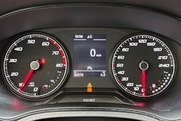 valkoinen SEAT Arona 2020 kuva 21.
