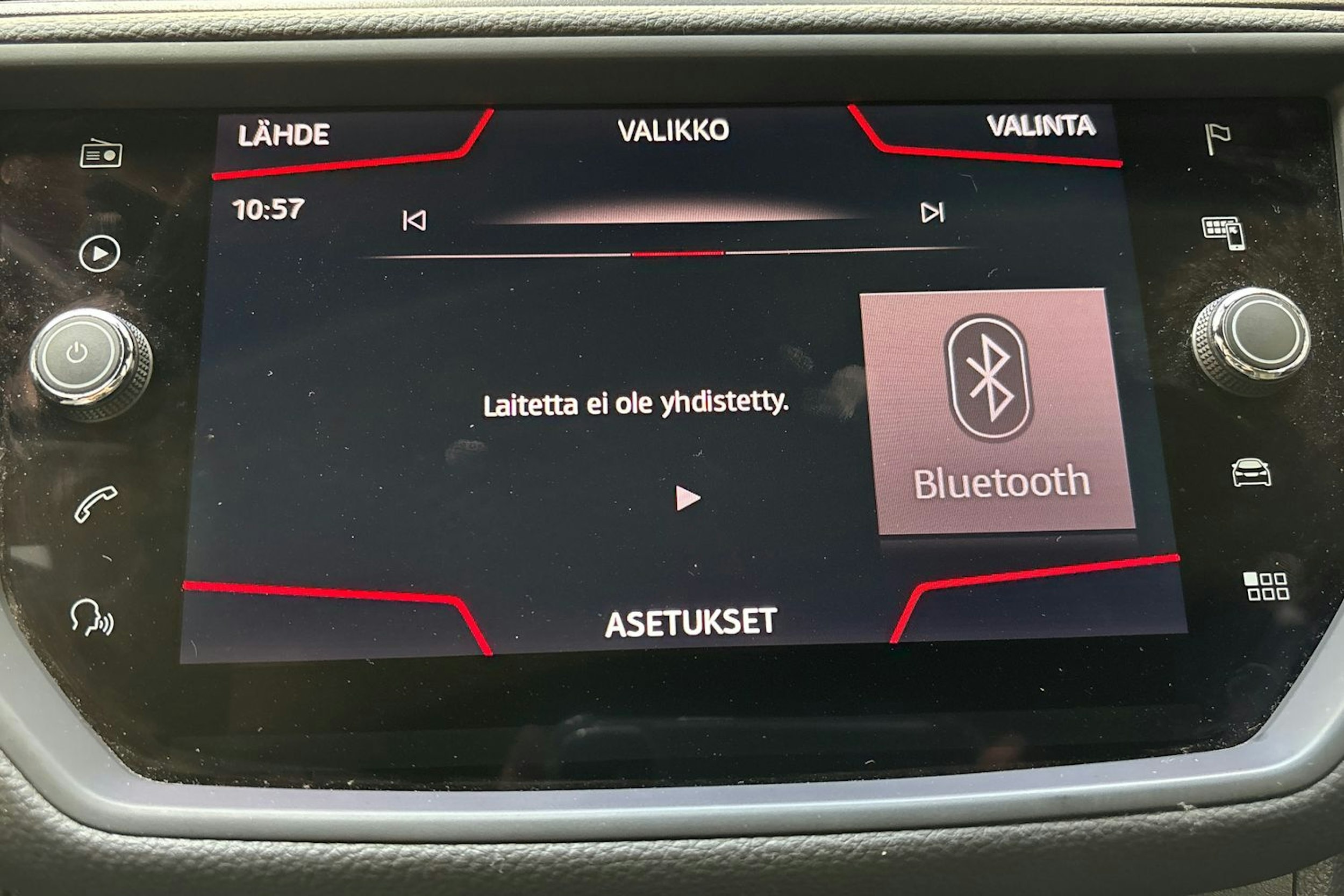 valkoinen SEAT Arona 2020 kuva 24.