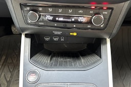 valkoinen SEAT Arona 2020 kuva 26.