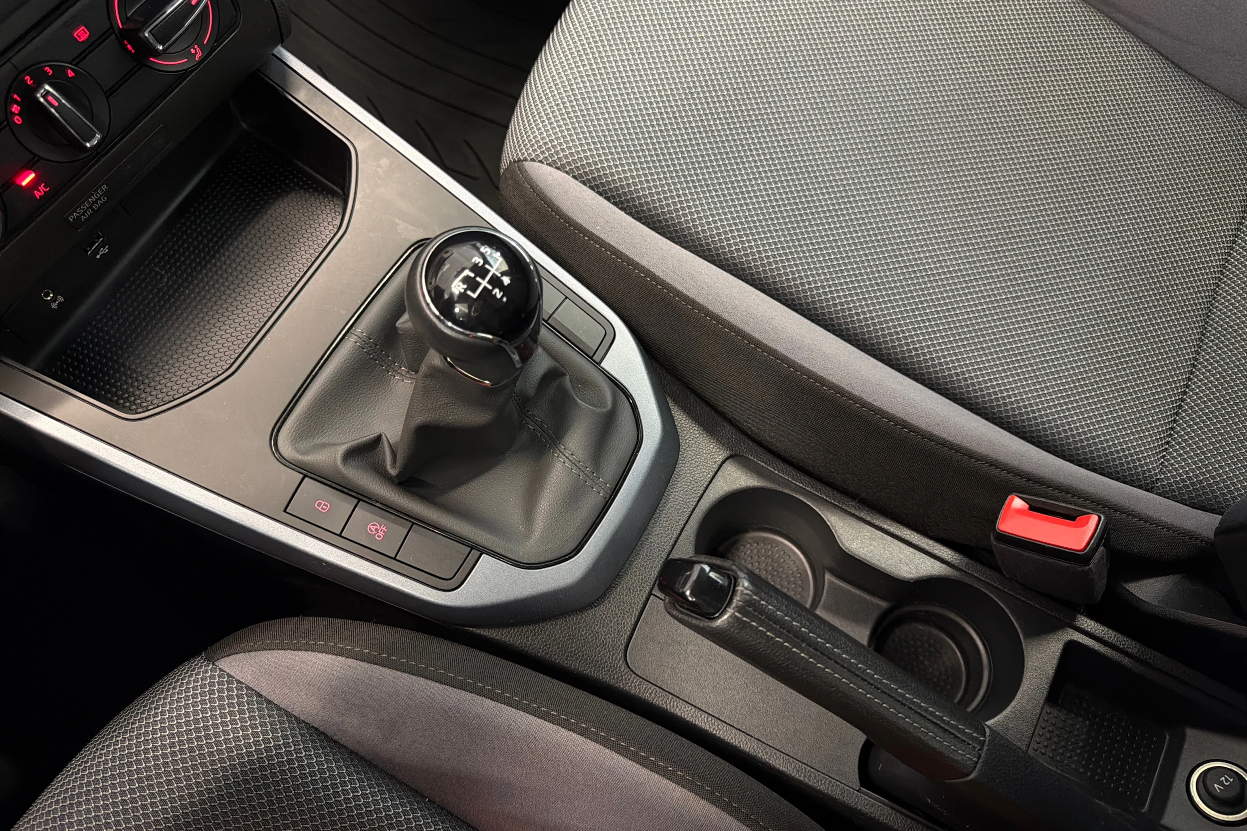 hopea SEAT Arona 2020 kuva 19.