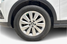 valkoinen SEAT Arona 2020 kuva 11.