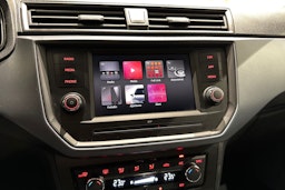 valkoinen SEAT Arona 2020 kuva 19.