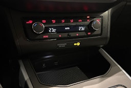 valkoinen SEAT Arona 2020 kuva 23.