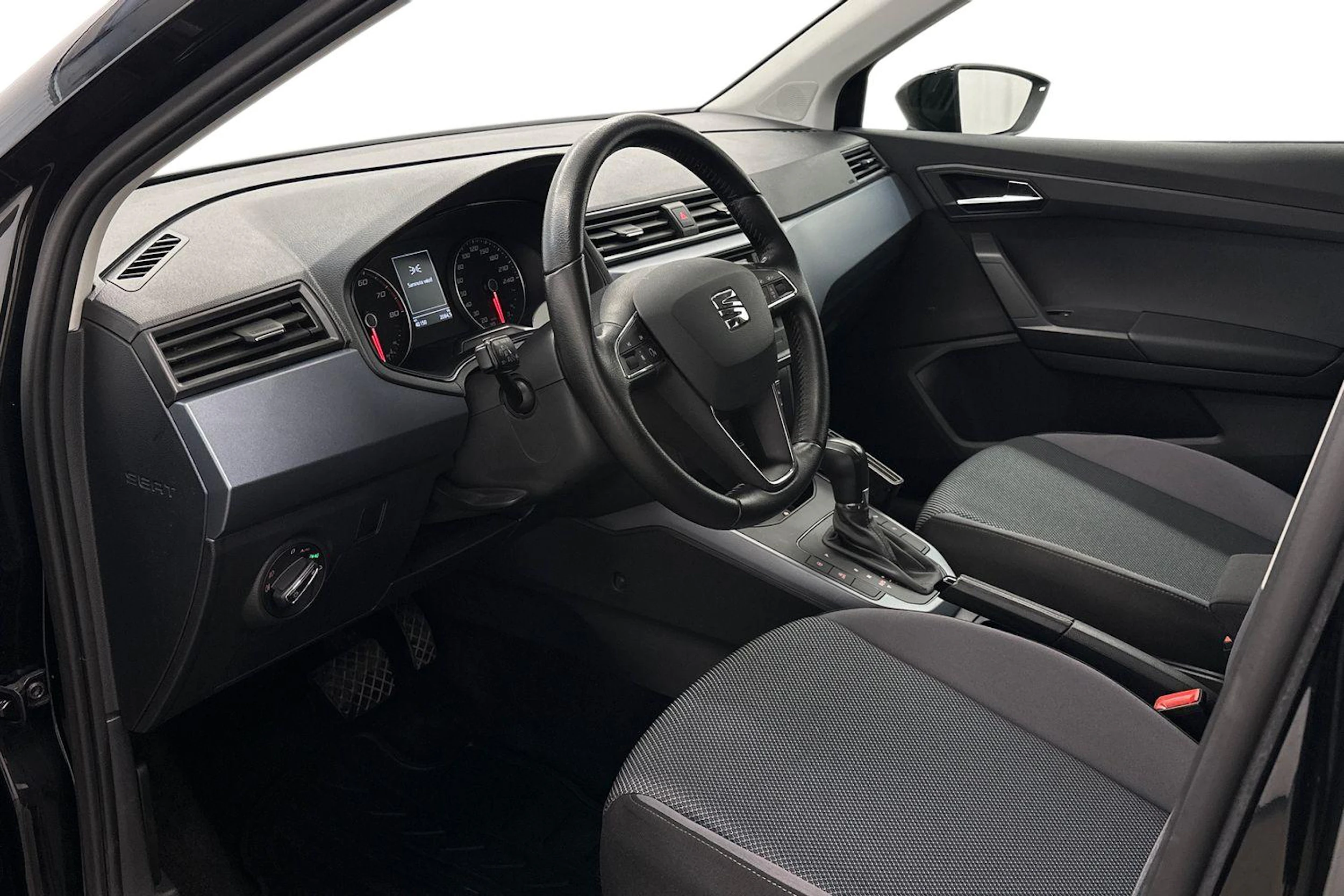 musta SEAT Arona 2020 kuva 8.