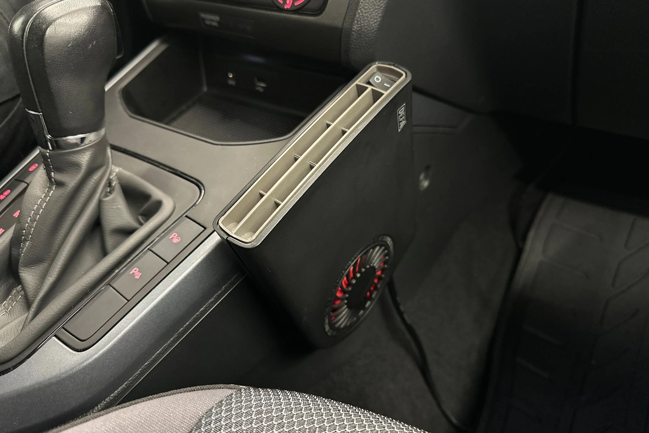musta SEAT Arona 2020 kuva 22.