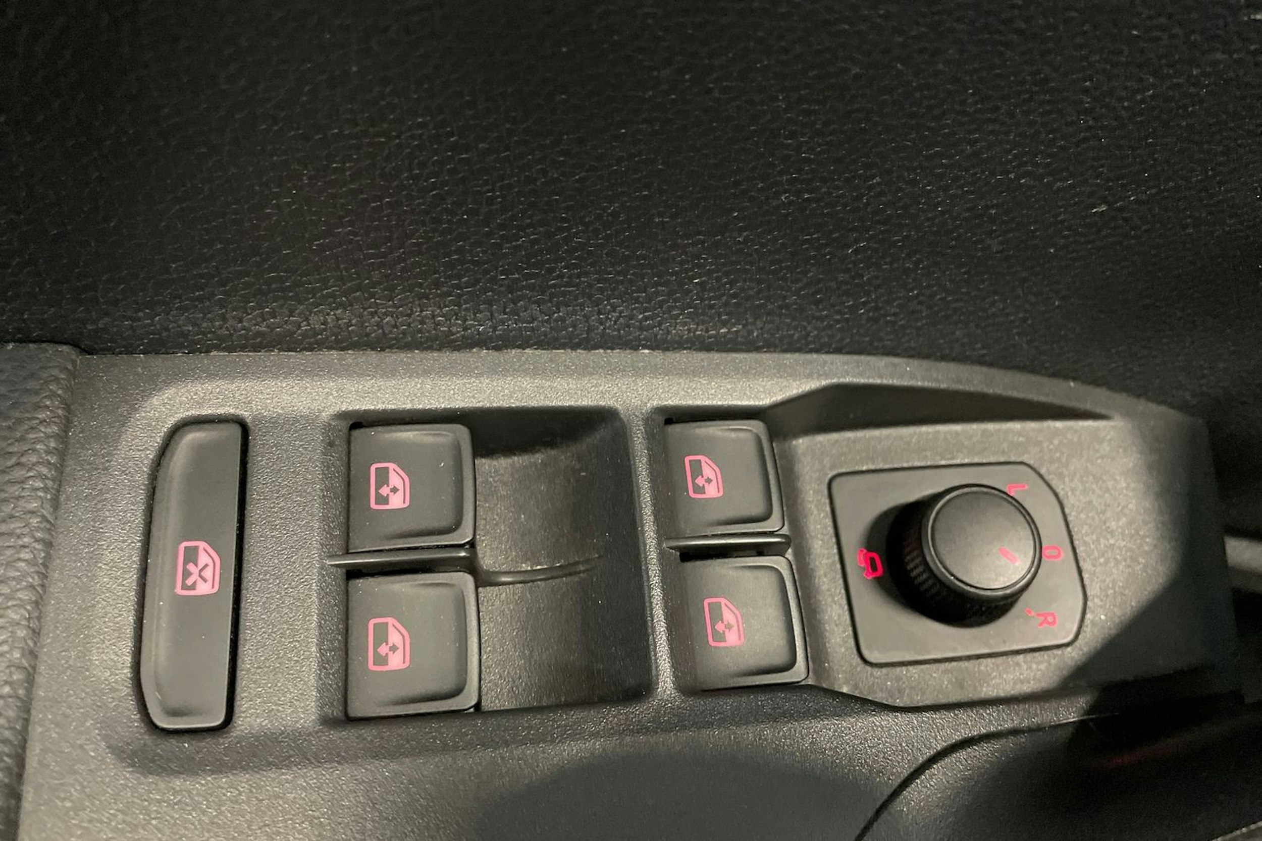 musta SEAT Arona 2020 kuva 30.