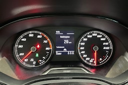 Valkoinen SEAT Arona 2021 kuva 15.