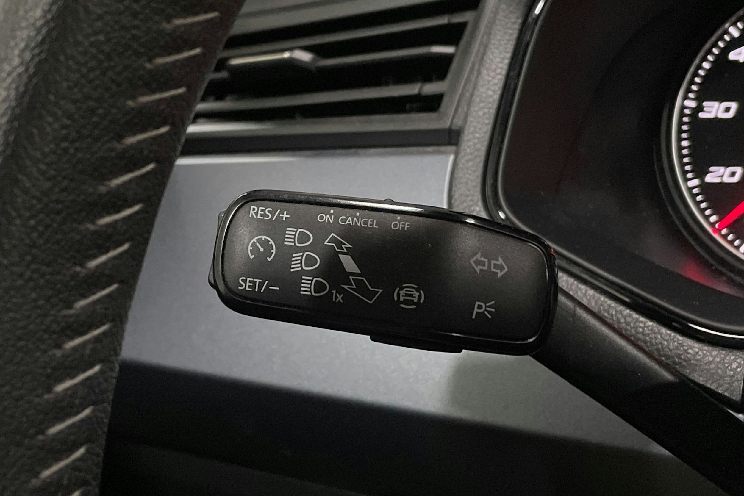 Valkoinen SEAT Arona 2021 kuva 16.